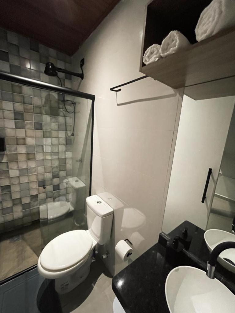 Novo Romantico E Charmoso Bem Localizado No Corredor Turistico De Foz do Iguacu